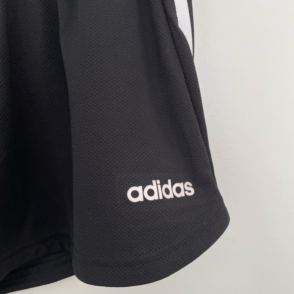 NWT Women’s Adidas Design 2 Move 3 Stripe Shorts Size S Black White Running - Picture 4 of 12